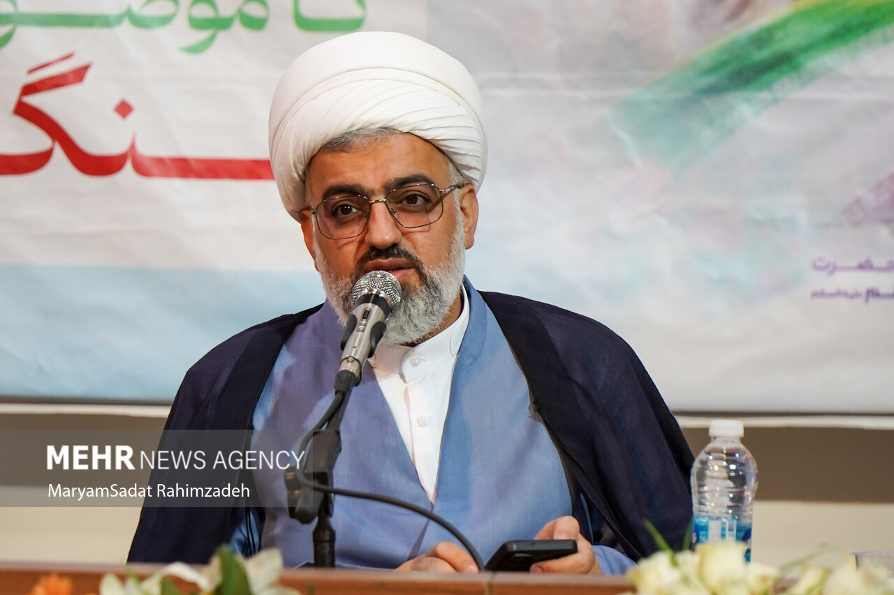 مسئولان باید به گفتمان جدید انقلاب مجهز شوند